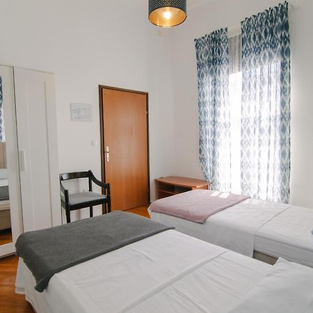 Apartments Sab Ogulin Eksteriør bilde